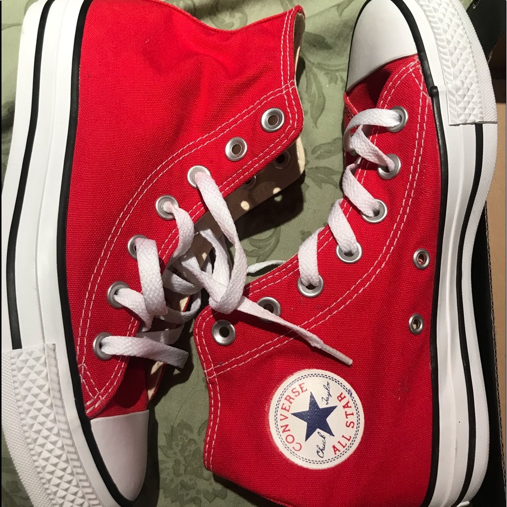 NEW RED CONVERSE
